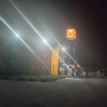 Premiere Classe Evry Sud - Mennecy Hotel *