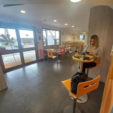 Premiere Classe Evry Sud - Mennecy * Ormoy