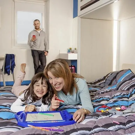 Premiere Classe Evry Sud - Mennecy Hotel